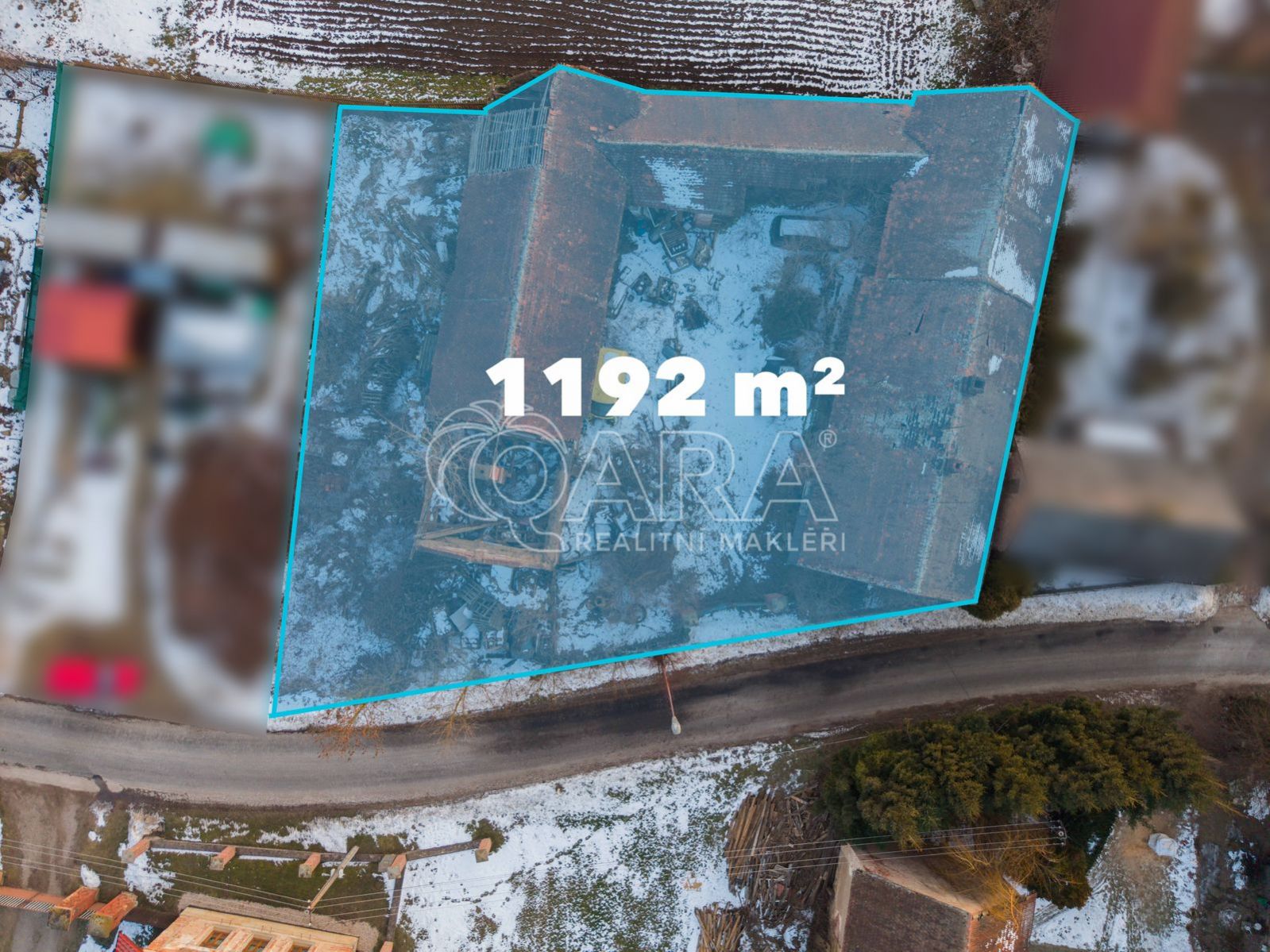 Pozemek 1192m2 se statkem k demolici