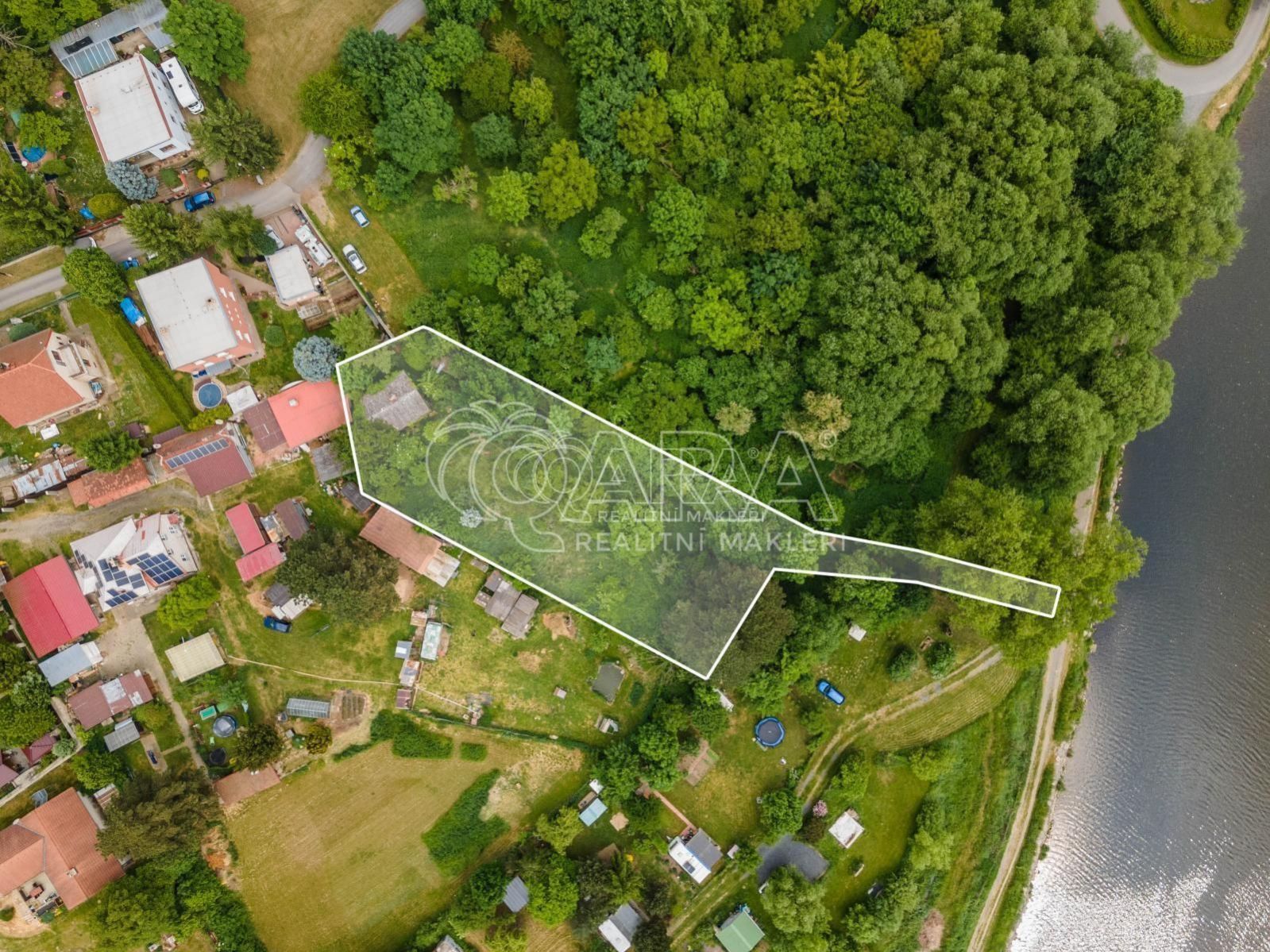 Prodej rozlehlého a prosluněného pozemku (Occasus) v Husinci u Řeže!